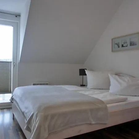 W 5 3 S * 格拉尔-米里茨